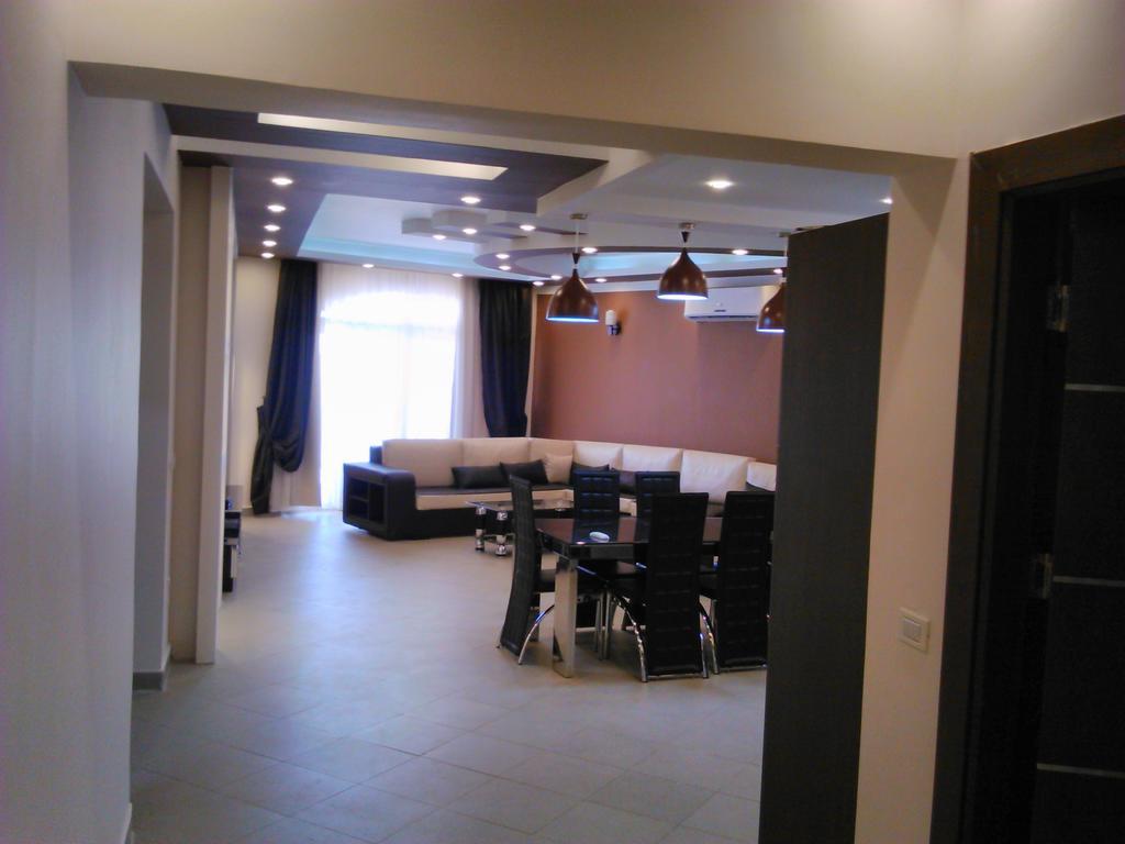 Three-Bedroom Apartment At Louly Beach Resort アインソフナ 部屋 写真