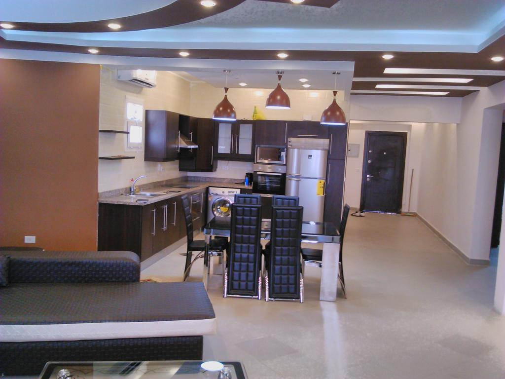 Three-Bedroom Apartment At Louly Beach Resort アインソフナ 部屋 写真