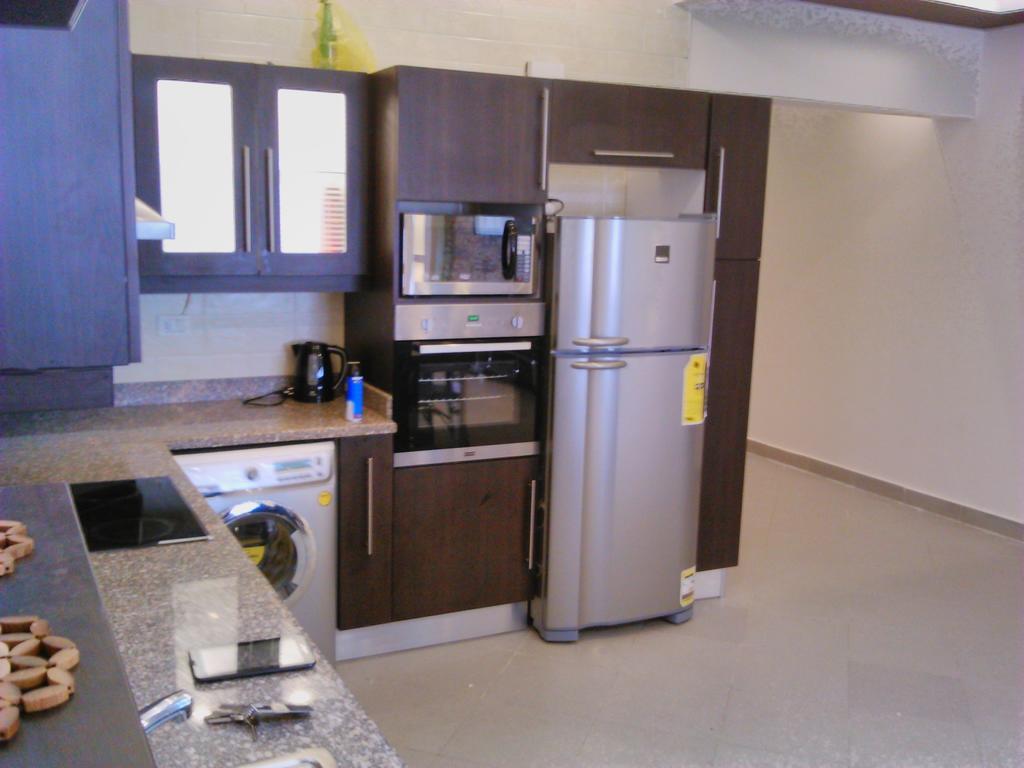 Three-Bedroom Apartment At Louly Beach Resort アインソフナ 部屋 写真